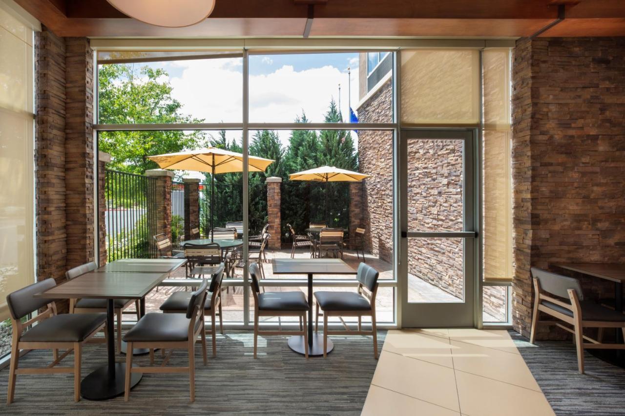 Hyatt Place Reno/Tahoe Airport Exterior photo